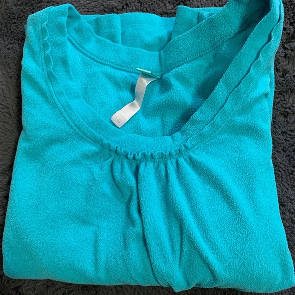 Pyjama Set - Picture 2 of 4